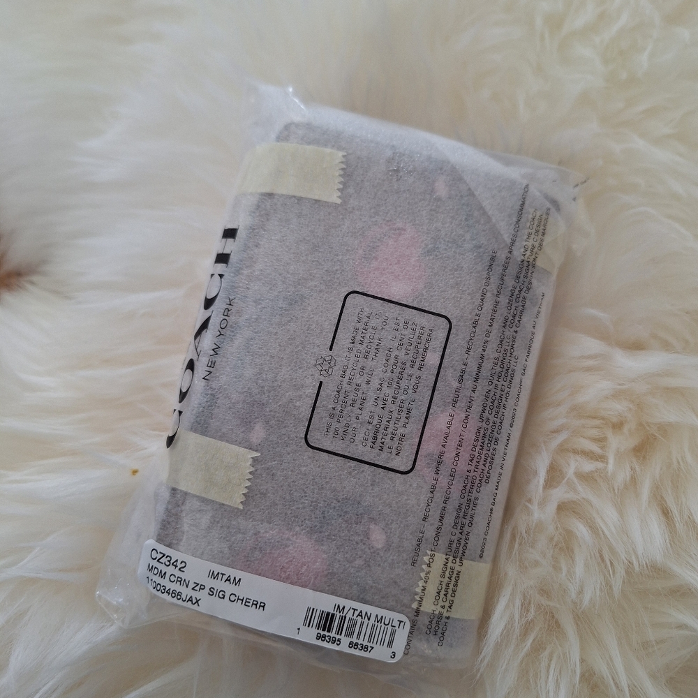 NWT Coach Medium Corner Zip Wallet In Signature Canvas With Cherry Print CZ342 - Picture 8 of 8